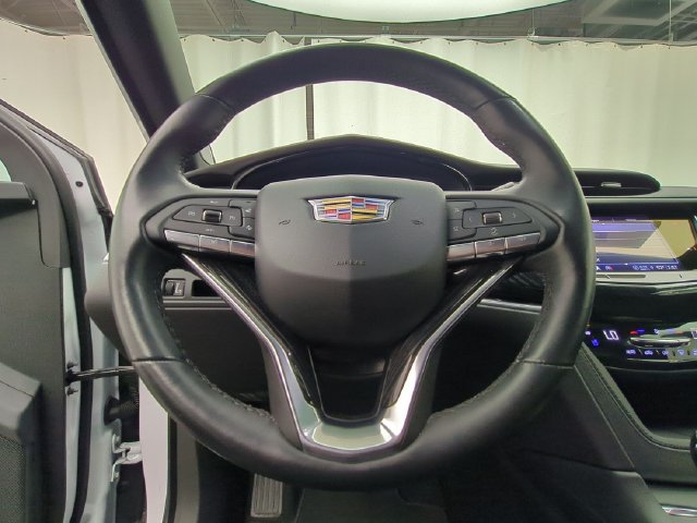 Used 2024 Cadillac XT6 Premium Luxury w/ LPO, Floor Liner Package AWD/4WD image 10