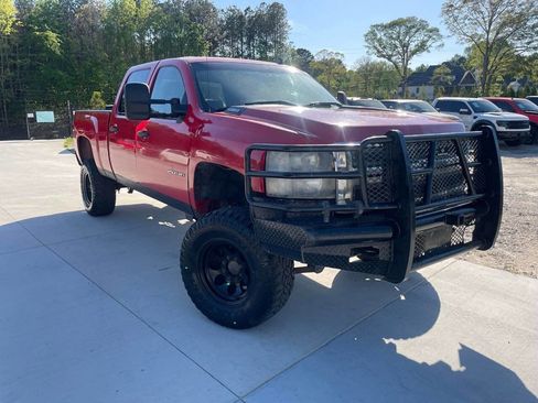Used 2007 Chevrolet Silverado 2500 LT w/ Suspension Package, Off-Road image 3