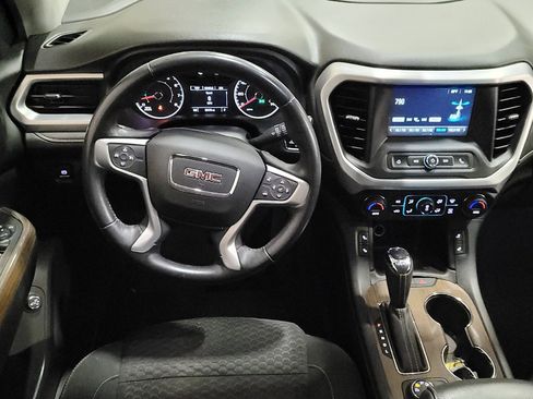 Used 2018 GMC Acadia SLE image 22