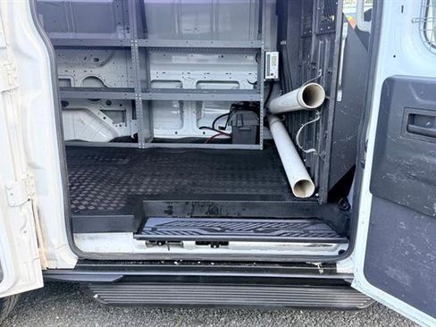 Used 2016 Ford Transit 250 130 Low Roof RWD image 20