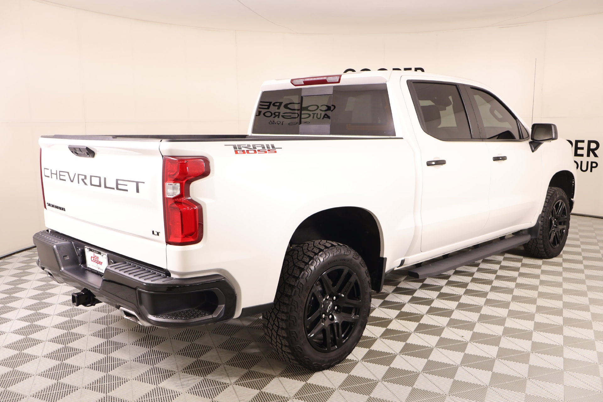 Used 2024 Chevrolet Silverado 1500 LT Trail Boss w/ Convenience Package II AWD/4WD image 21