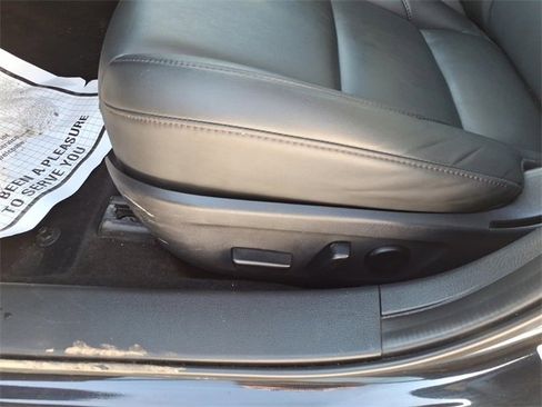 Used 2024 MAZDA MAZDA3 s image 5