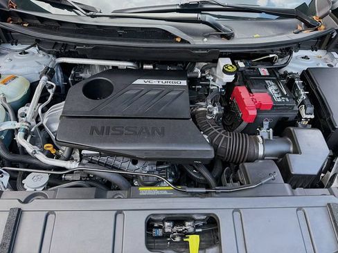 Used 2025 Nissan Rogue SV AWD/4WD image 29