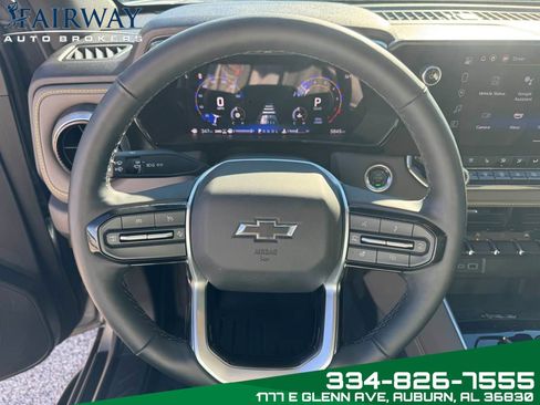 Used 2024 Chevrolet Colorado ZR2 w/ ZR2 Convenience Package III image 17