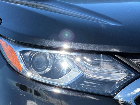 Used 2020 Chevrolet Equinox LS FWD image 30
