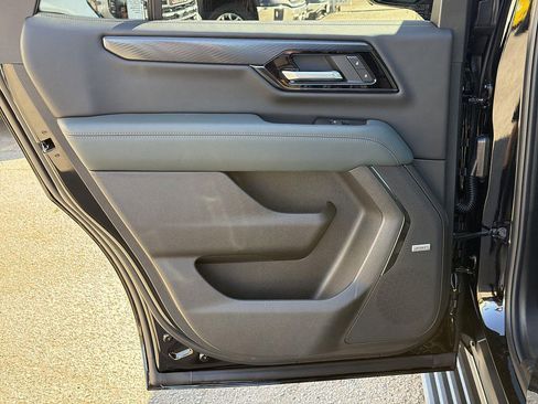 New 2026 GMC Yukon AT4 w/ AT4 Premium Plus Package AWD/4WD image 24
