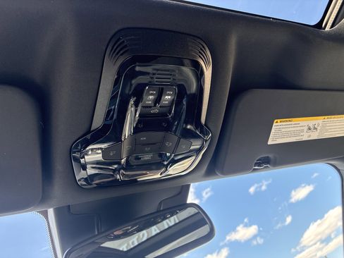 Certified 2024 Alfa Romeo Stelvio AWD image 26