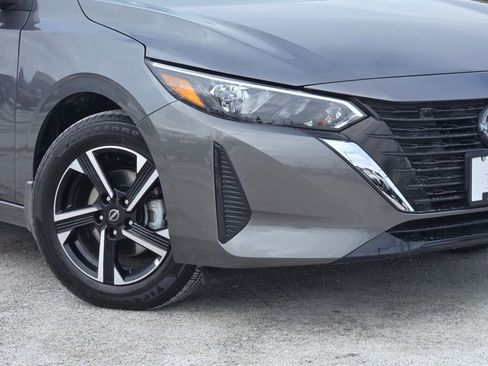 Used 2025 Nissan Sentra SV FWD image 3