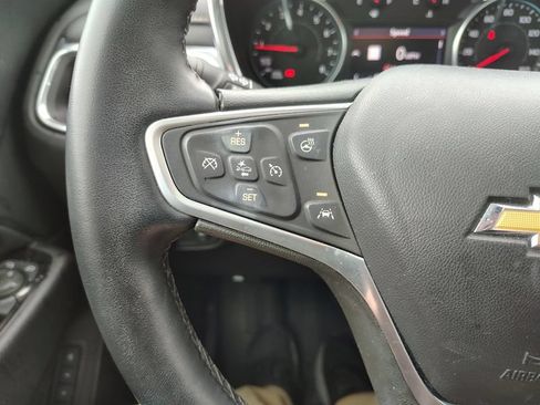 Used 2023 Chevrolet Equinox Premier AWD/4WD image 12