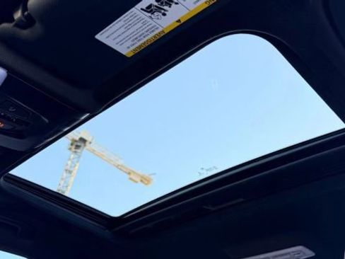 Used 2018 BMW 330i xDrive Sedan w/ Convenience Package image 45