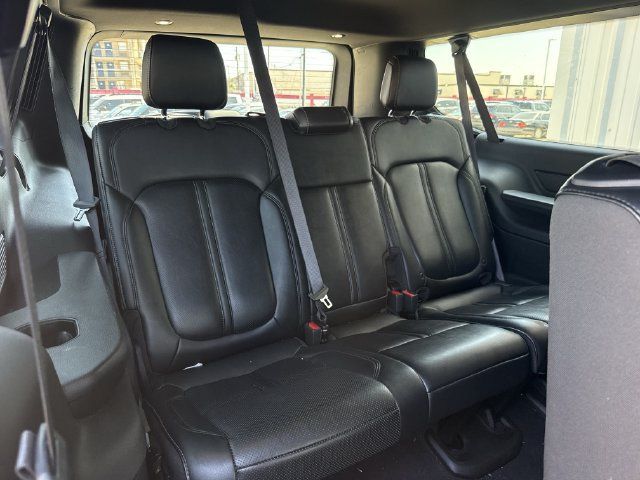 Used 2024 Jeep Wagoneer L Series II w/ Flexible Seating Group RWD image 32