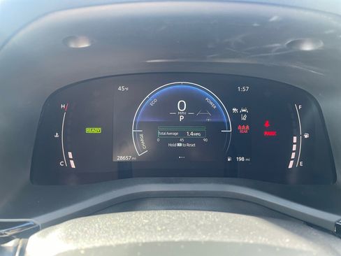 Used 2025 Toyota Camry SE image 22