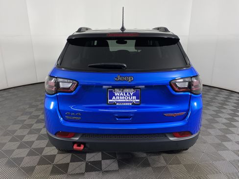 Used 2022 Jeep Compass Trailhawk w/ Trailhawk Elite Group AWD/4WD image 9