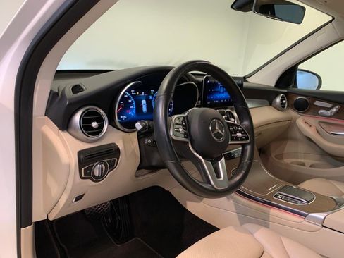 Used 2021 Mercedes-Benz GLC 300 4MATIC image 9
