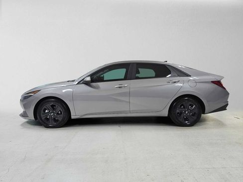 Used 2023 Hyundai Elantra SEL FWD image 6