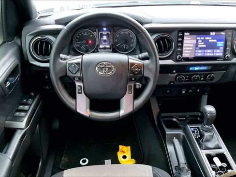 Used 2023 Toyota Tacoma TRD Sport image 6