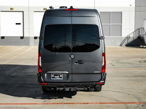 Used 2023 Mercedes-Benz Sprinter 3500 image 11