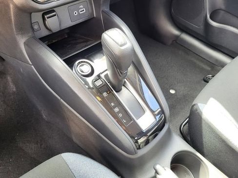 Used 2025 Nissan Versa SV image 11