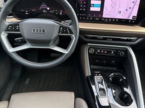 Certified 2025 Audi Q5 Premium Plus w/ Premium Plus AWD/4WD image 15