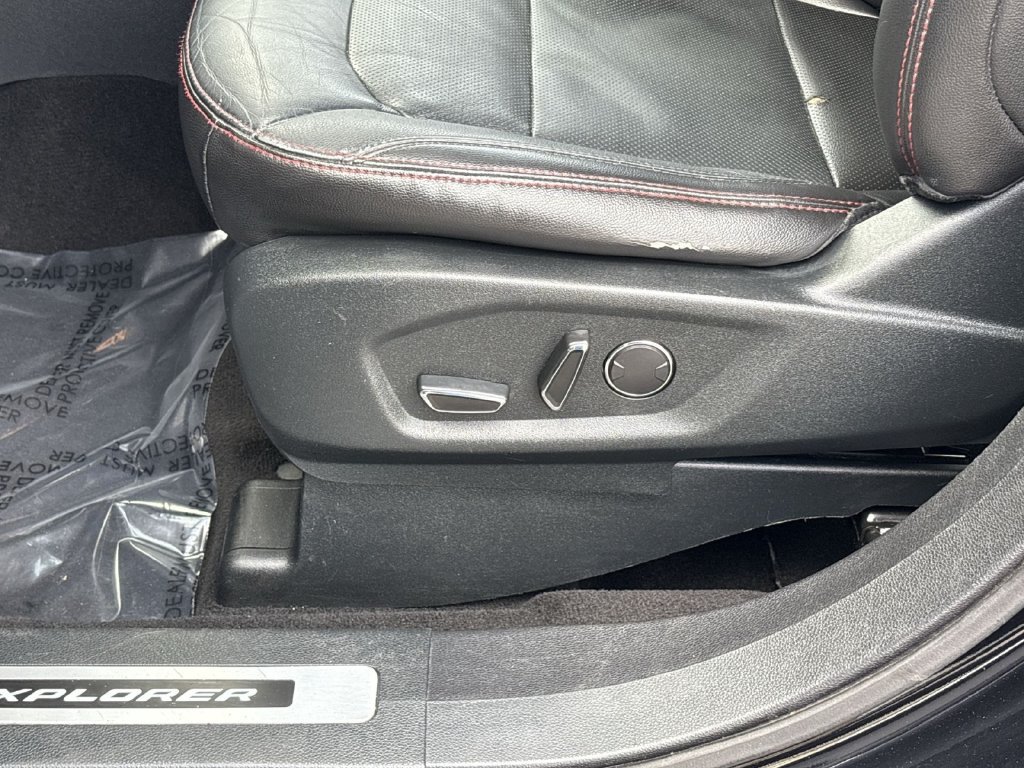 Used 2018 Ford Explorer Sport w/ Equipment Group 401A AWD/4WD image 11
