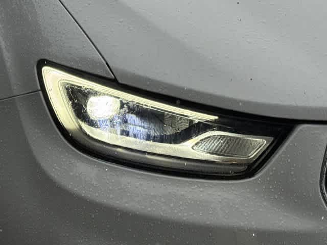 Used 2026 Chrysler Pacifica Select FWD image 10