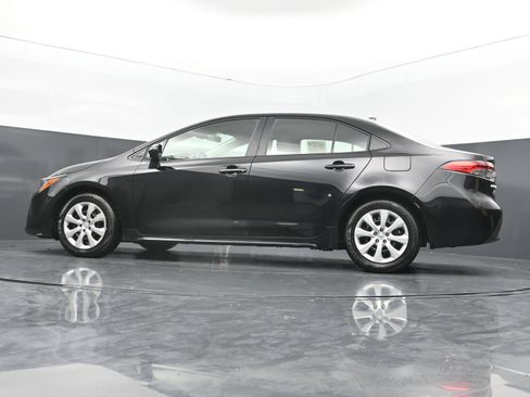 Used 2026 Toyota Corolla LE FWD image 37