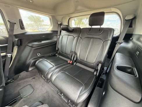 Used 2021 Jeep Grand Cherokee L Limited w/ MOPAR Finishing Package AWD/4WD image 32