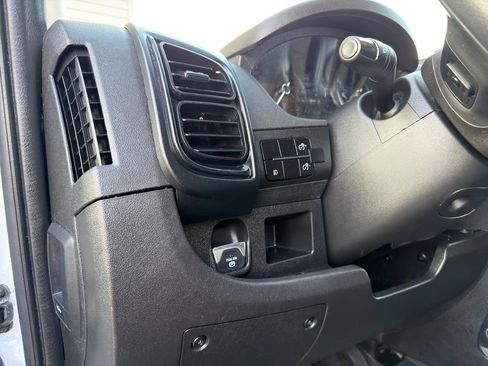 Used 2023 RAM ProMaster 2500 w/ Convenience Group image 16