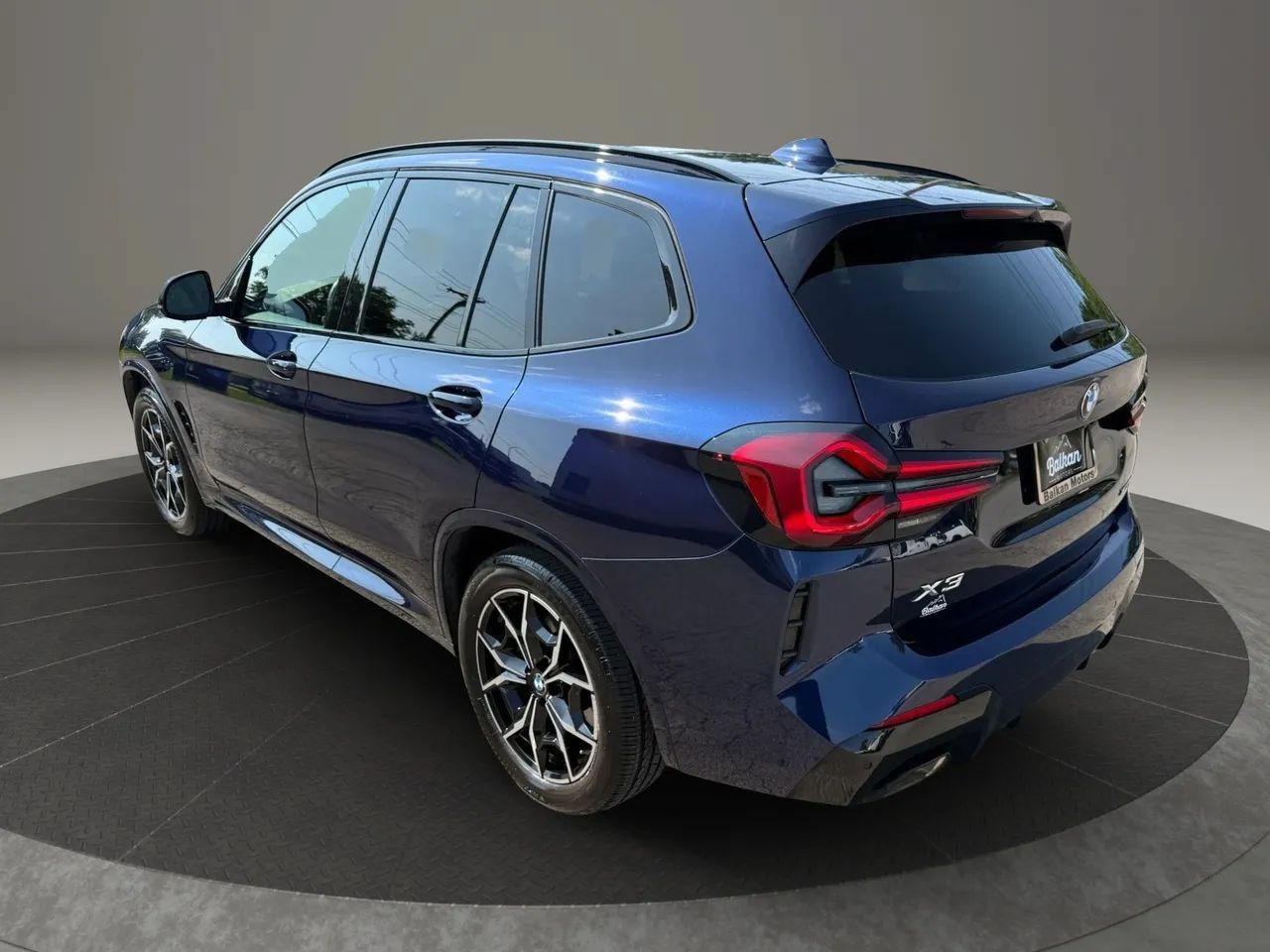 Used 2023 BMW X3 xDrive30i w/ M Sport Package AWD/4WD image 12