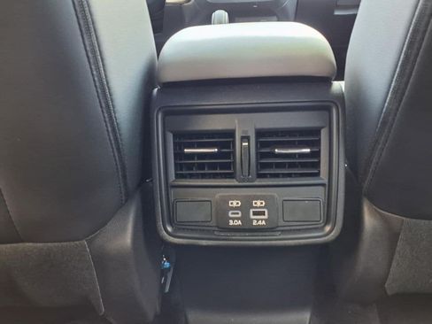 Used 2026 Subaru Forester Premium AWD/4WD image 24