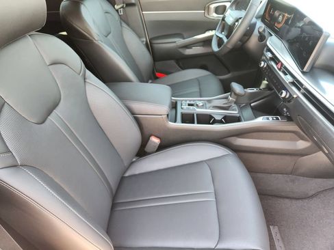 New 2026 Kia Sorento S FWD image 13