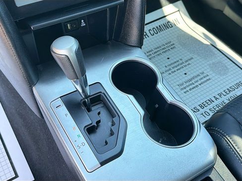 Used 2013 Toyota Camry SE image 24