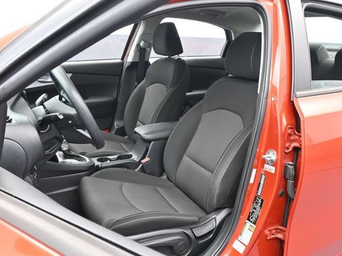 Used 2023 Kia Forte LXS w/ LXS Technology Package FWD image 10