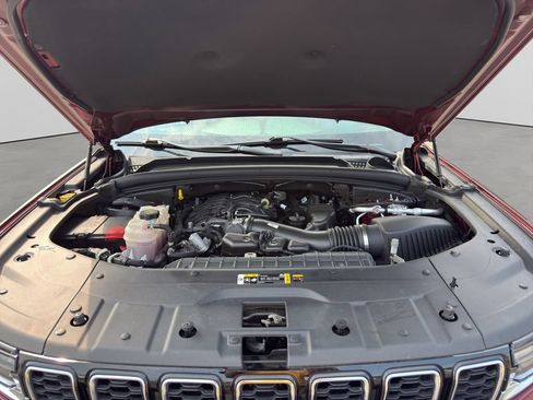 Used 2021 Jeep Grand Cherokee L Limited AWD/4WD image 22
