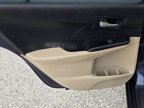 Used 2014 Toyota Camry LE FWD image 26