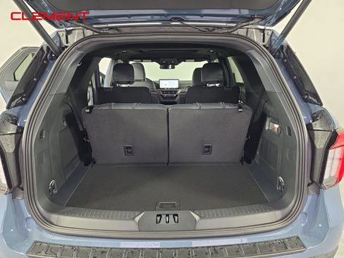 New 2026 Ford Explorer ST w/ Sun And Sound Package image 9