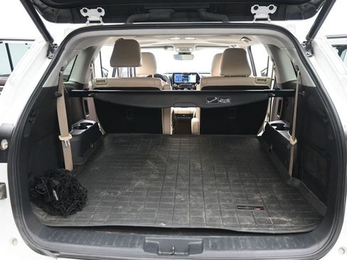 Used 2022 Toyota Highlander Limited image 29