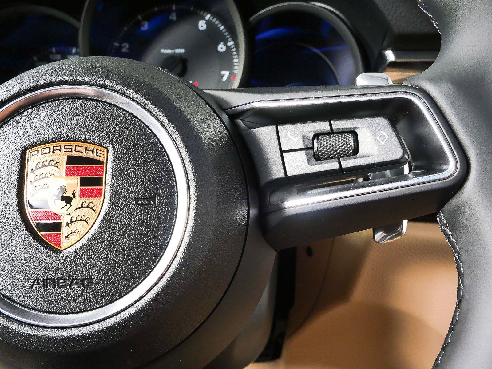 New 2026 Porsche Macan Turbo AWD/4WD image 11