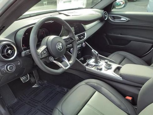 Used 2024 Alfa Romeo Giulia Ti AWD/4WD image 11