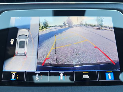 Used 2022 Cadillac XT4 Sport w/ Enhanced Visibility Package FWD image 24