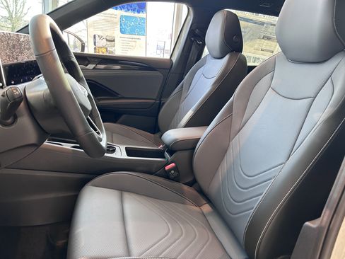 New 2026 Volkswagen Tiguan SE R-Line image 14