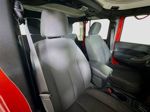 Used 2018 Jeep Wrangler Unlimited Sport S AWD/4WD image 25