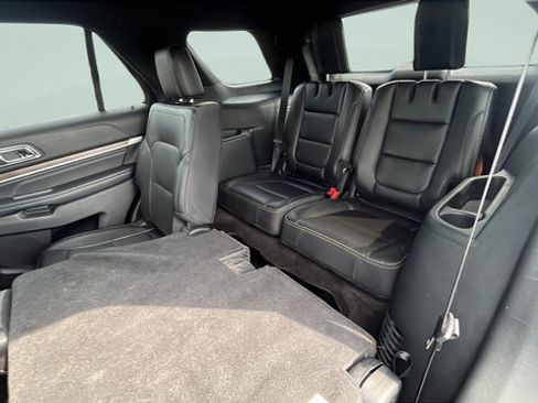 Used 2018 Ford Explorer Limited AWD/4WD image 22