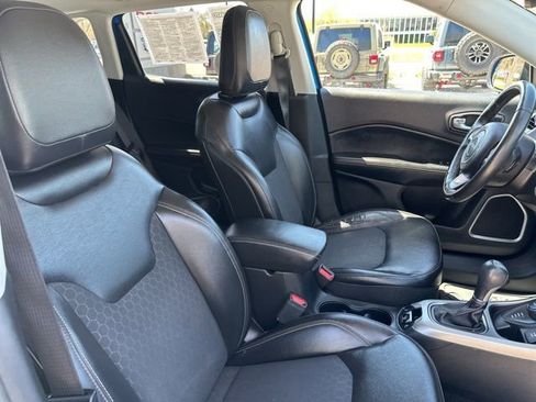 Used 2018 Jeep Compass Latitude w/ Popular Equipment Group AWD/4WD image 14