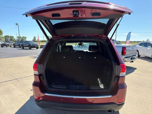Used 2017 Jeep Grand Cherokee Limited w/ Luxury Group II AWD/4WD image 26