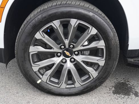 New 2026 Chevrolet Suburban High Country w/ Sun And Tow Package image 10