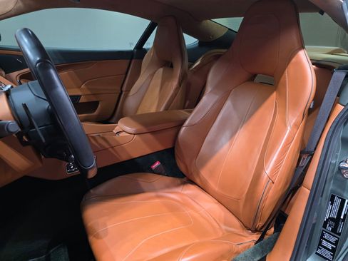 Used 2016 Aston Martin Vanquish RWD image 17