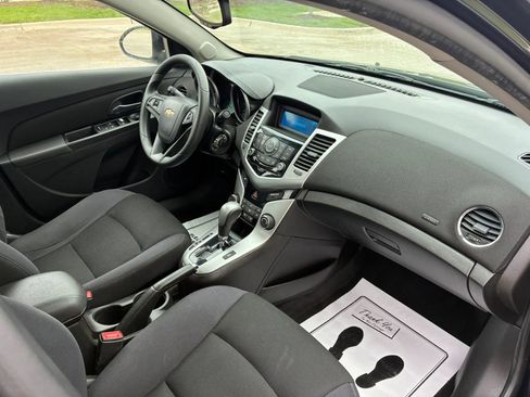 Used 2015 Chevrolet Cruze LT FWD image 18
