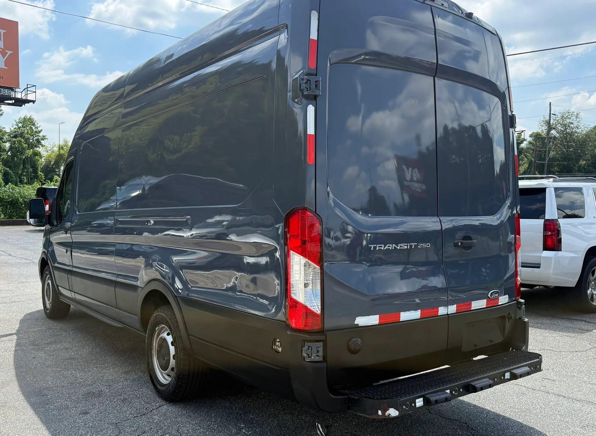 Used 2020 Ford Transit 250 148 High Roof Extended RWD image 4