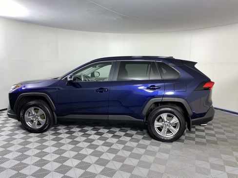 Used 2025 Toyota RAV4 XLE w/ Convenience Package AWD/4WD image 5